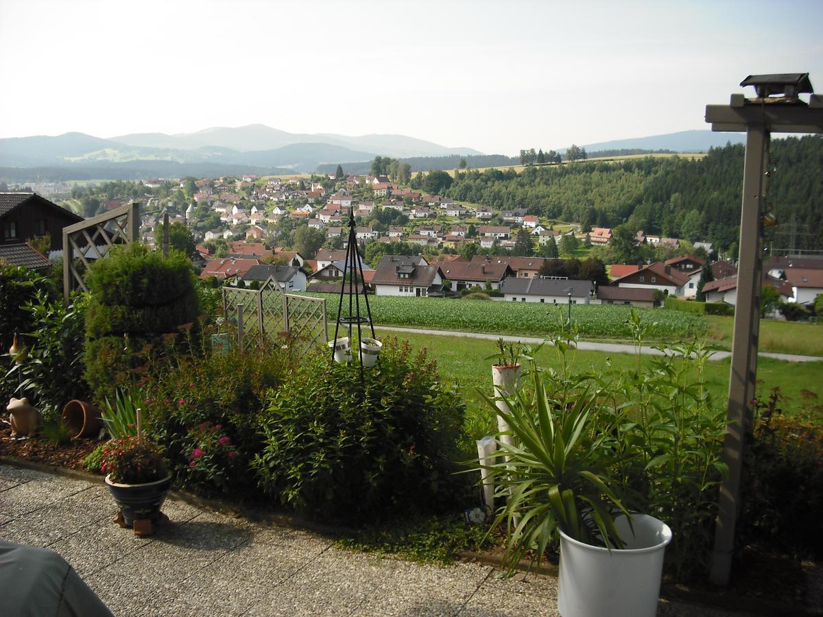 Ferienhaus Und Ferienwohnungen Holzapfel Geiersthal Exterior foto