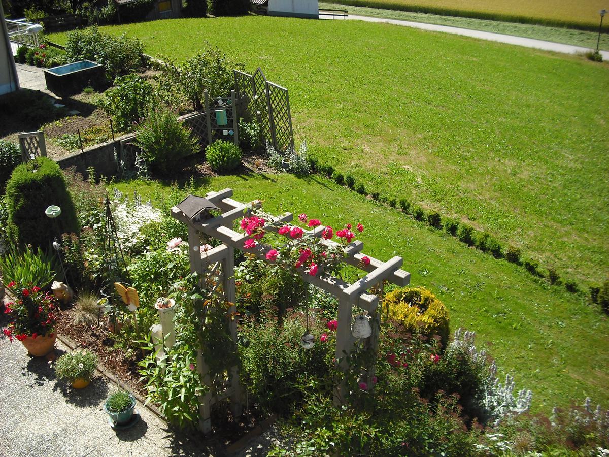 Ferienhaus Und Ferienwohnungen Holzapfel Geiersthal Exterior foto