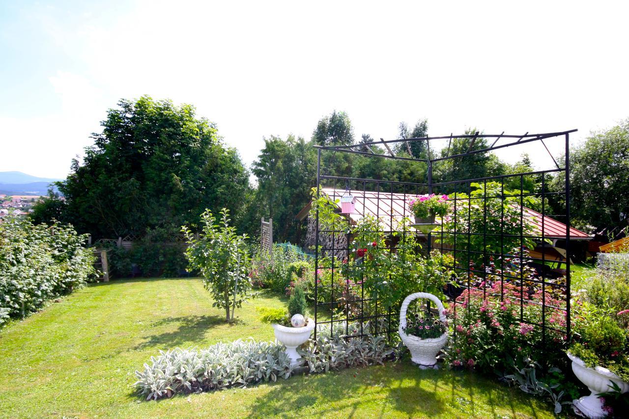 Ferienhaus Und Ferienwohnungen Holzapfel Geiersthal Exterior foto